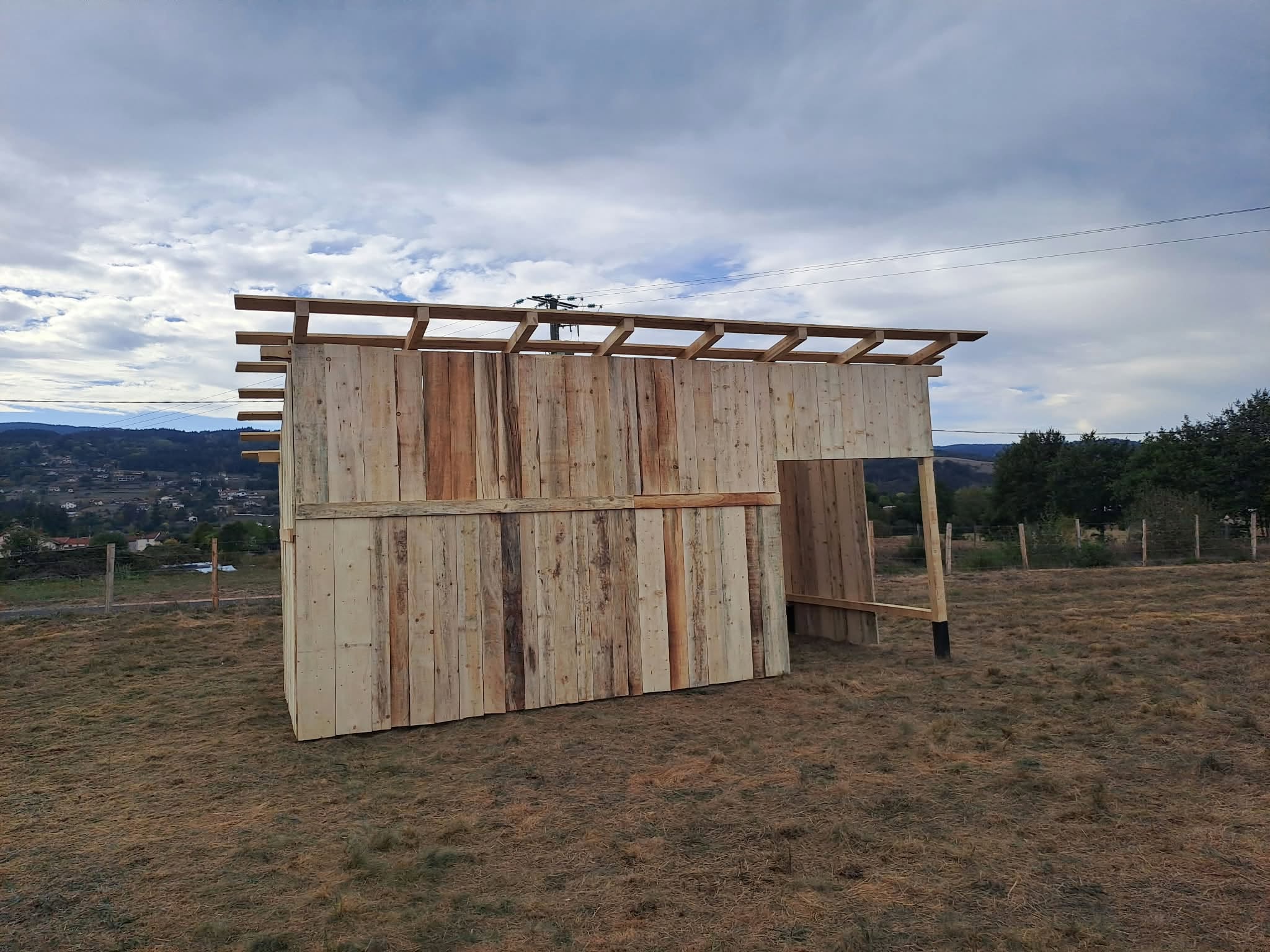 Travaux collectifs au refuge ADADA